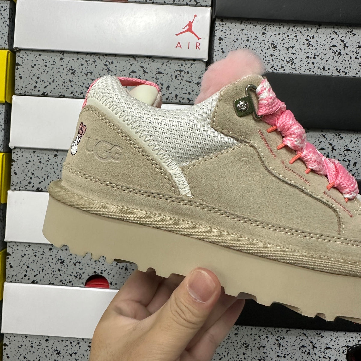 UGG White & Pink Low-Top Lace-Up Platform Shoes