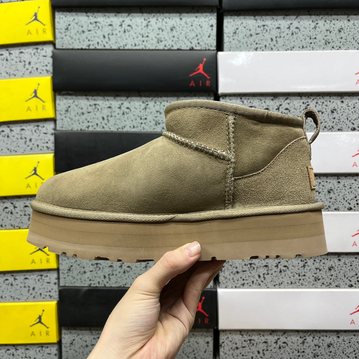 UGG Antelope Brown 3 cm Platform Ankle Boots