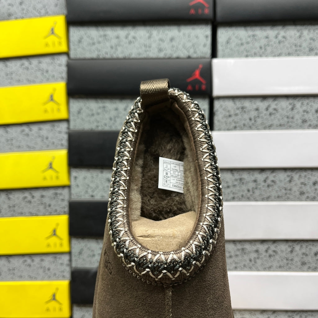 UGG Walnut Shoes – Style 1122553