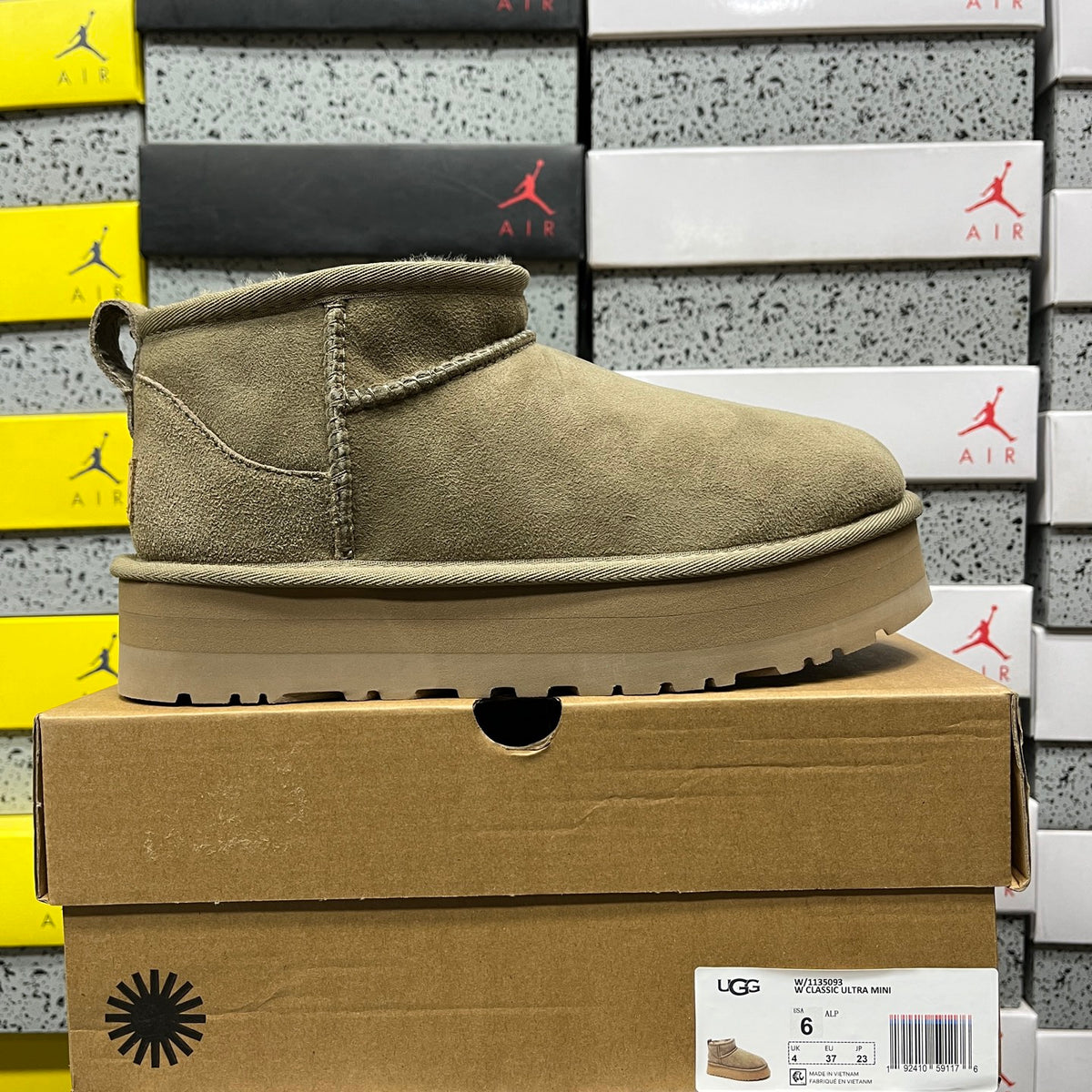 UGG Antelope Brown 3 cm Platform Ankle Boots