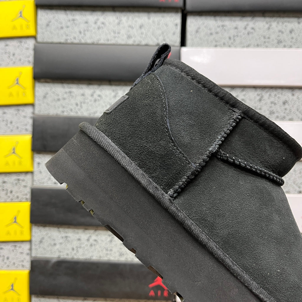 UGG Black 3 cm Platform Ankle Boots