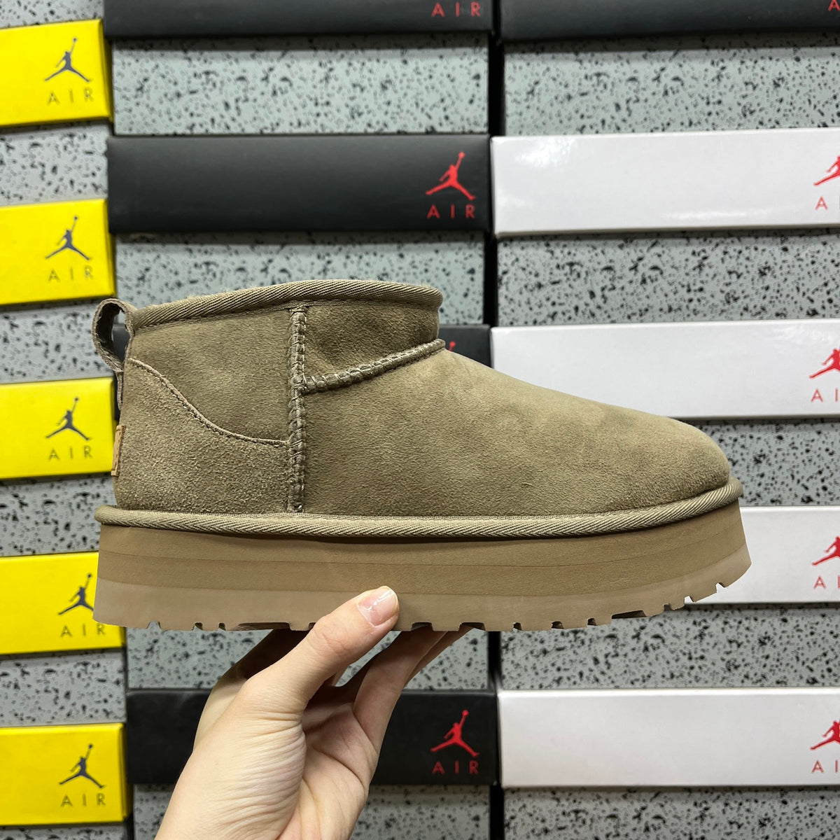 UGG Antelope Brown 3 cm Platform Ankle Boots