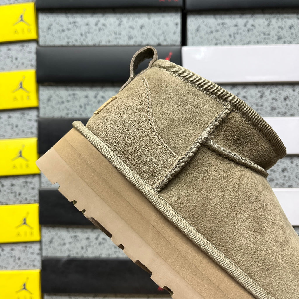 UGG Antelope Brown 3 cm Platform Ankle Boots