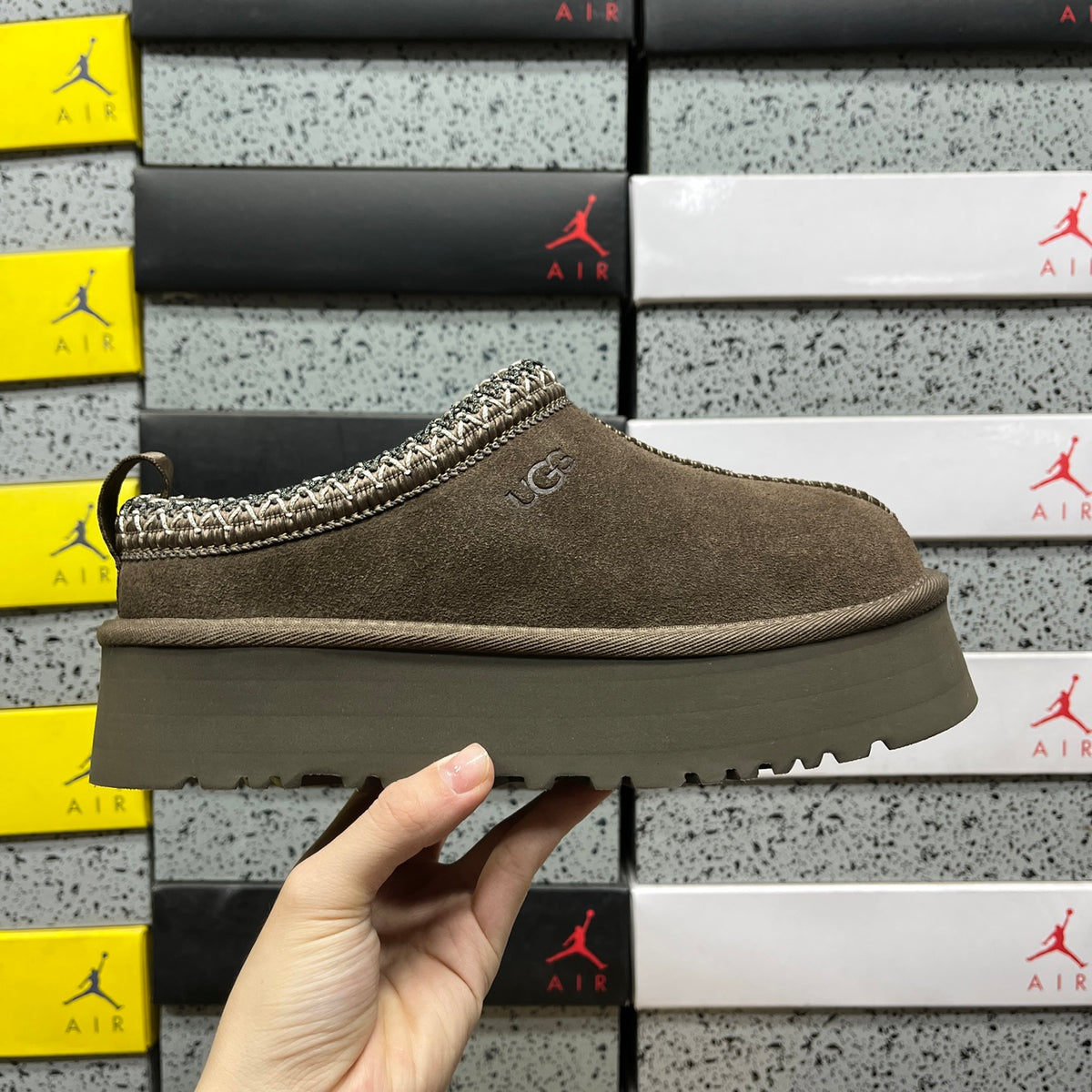 UGG Walnut Shoes – Style 1122553