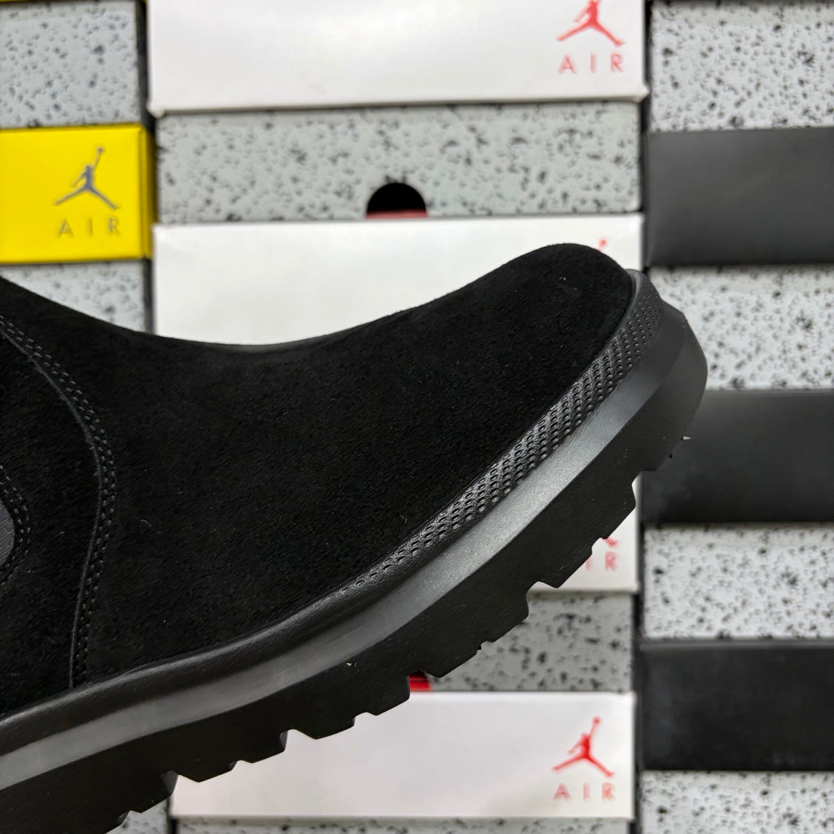 UGG Black Chelsea Boots – Style 2050