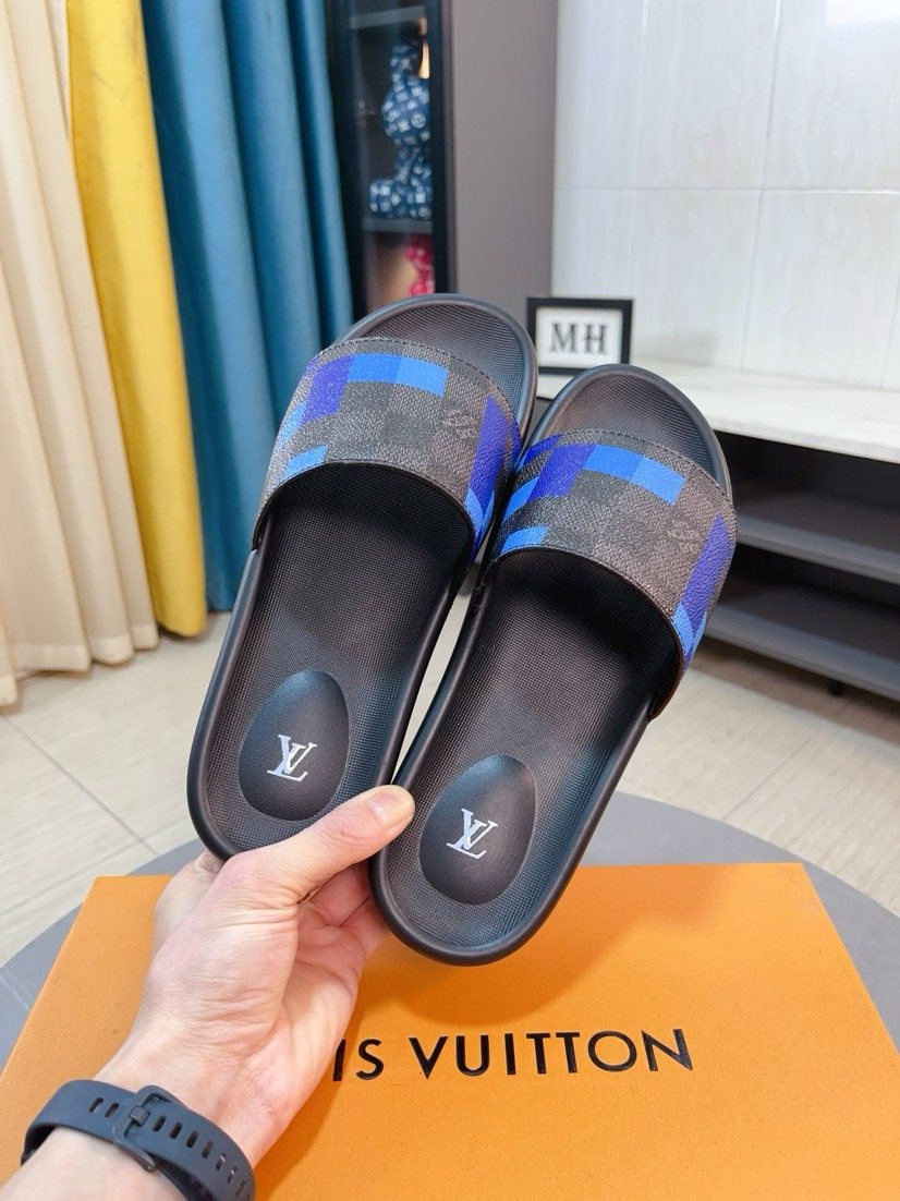 Louis Vuitton Men's Brown and Blue Check Slide Sandals