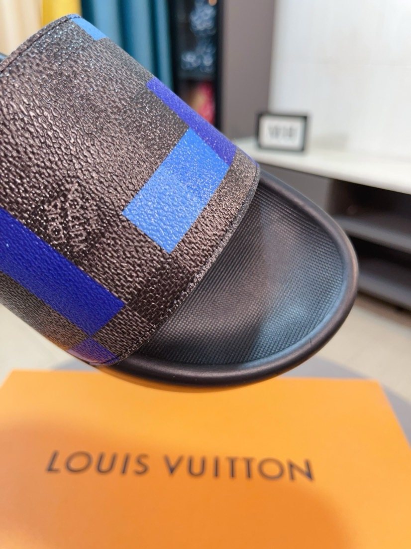 Louis Vuitton Men's Brown and Blue Check Slide Sandals
